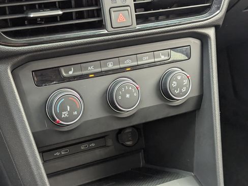 Used 2022 Volkswagen Taos SE w/ IQ.Drive SE Package image 26