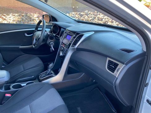 Used 2014 Hyundai Elantra GT FWD image 48