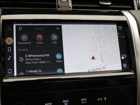 Used 2022 Land Rover Discovery Sport S R-Dynamic image 24