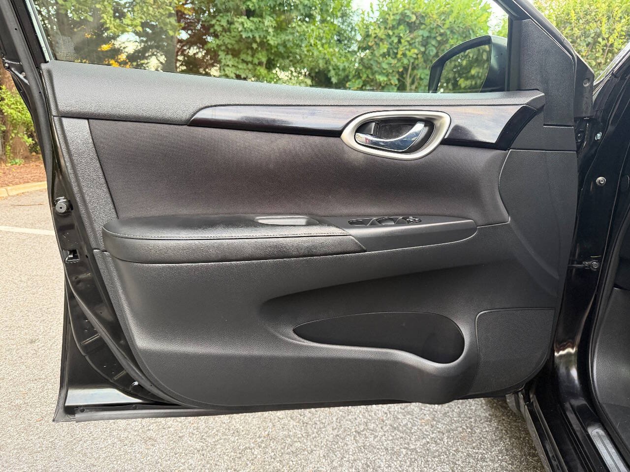 Used 2017 Nissan Sentra SV FWD image 10