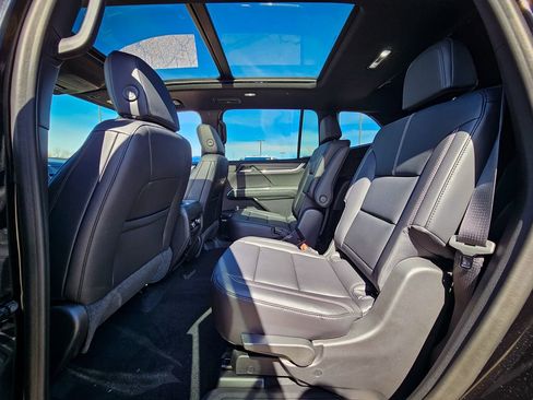 New 2026 GMC Acadia Elevation image 32