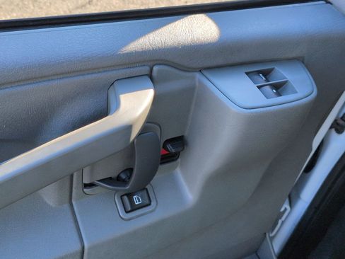 Used 2017 Chevrolet Express 2500 LS image 15