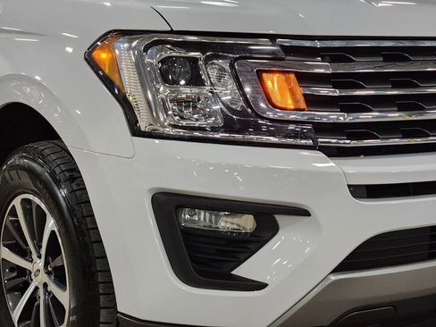 Used 2021 Ford Expedition Max XLT image 13