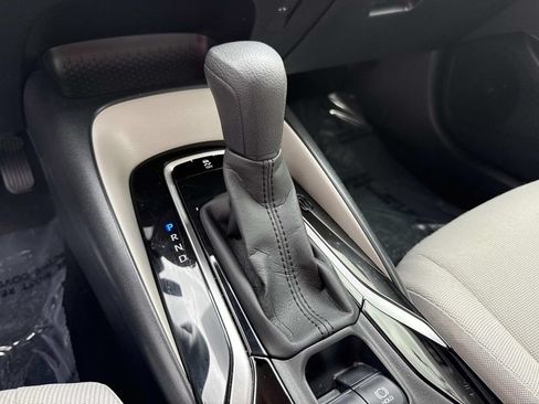 Used 2022 Toyota Corolla LE FWD image 31