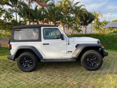 Used 2023 Jeep Wrangler Sport image 26