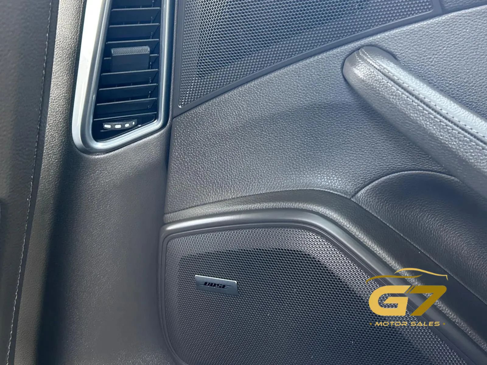 Used 2018 Porsche Panamera RWD image 42