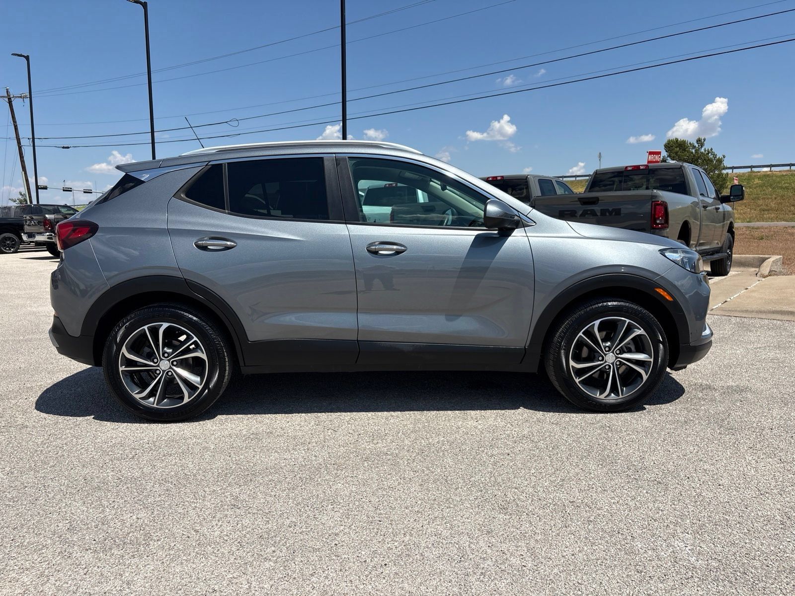 Used 2022 Buick Encore GX Select FWD image 7