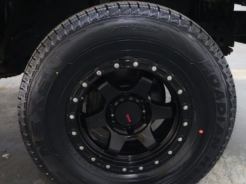 Used 2019 Toyota Tacoma TRD Off-Road image 29