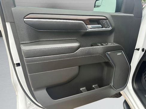 Used 2022 GMC Sierra 1500 SLT w/ SLT Convenience Package image 18