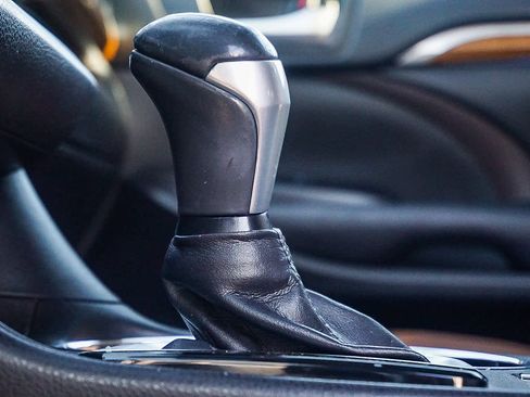 Used 2017 Toyota Highlander Limited image 22