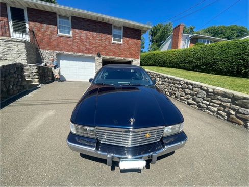 Used 1994 Cadillac Fleetwood Brougham RWD image 6