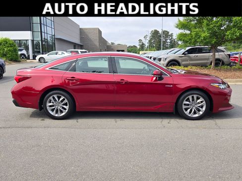 Used 2021 Toyota Avalon XLE FWD image 8