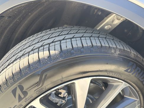 Certified 2026 Acura MDX FWD w/ Technology Package image 12