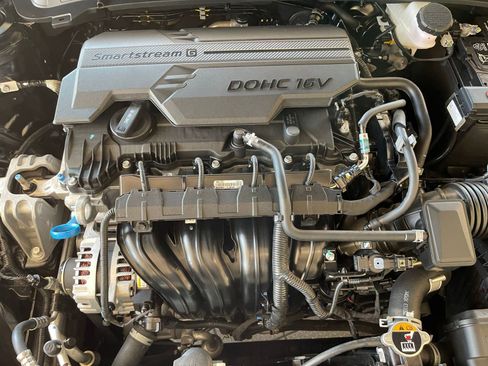 Used 2025 Kia K4 LXS image 31