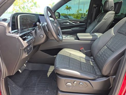 Used 2023 Cadillac Escalade V w/ LPO, ONYX Package AWD/4WD image 30