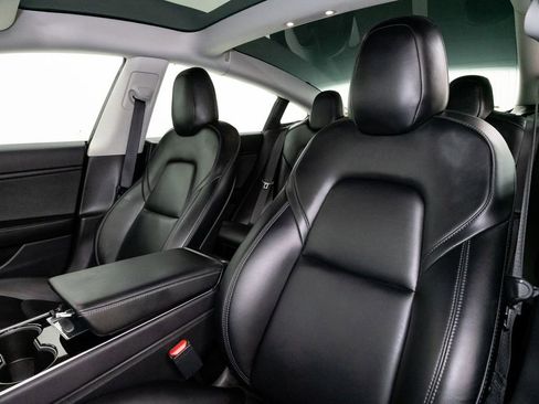 Used 2019 Tesla Model 3 Long Range image 10