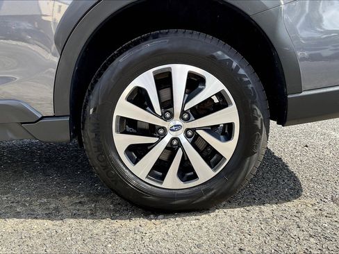 Certified 2023 Subaru Outback Premium image 10