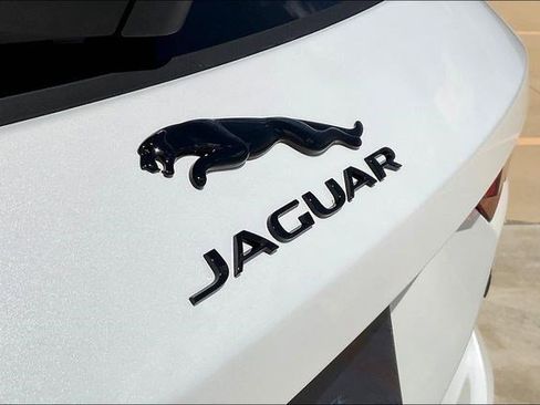 New 2026 Jaguar F-PACE R-Dynamic S image 9