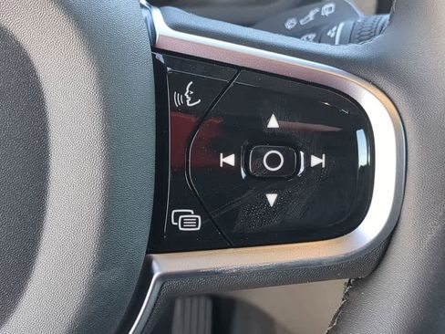 New 2026 Volvo XC90 B6 Plus w/ Protection Package Premier image 25