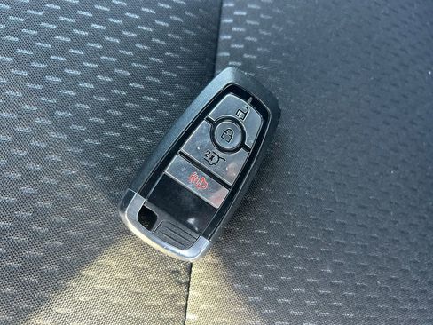 Used 2025 Ford Escape ST-Line image 33