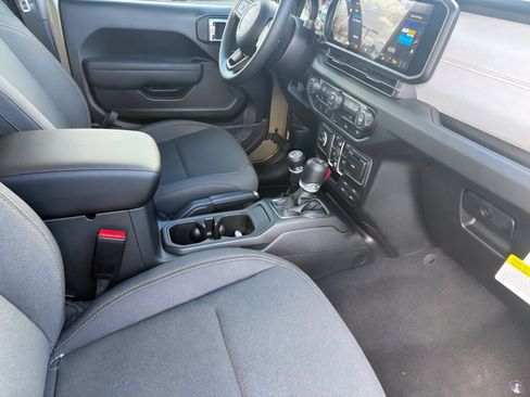 New 2026 Jeep Gladiator Sport image 12