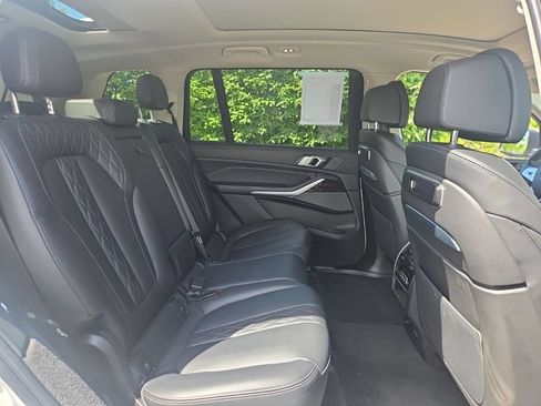 Used 2023 BMW X7 xDrive40i AWD/4WD image 22