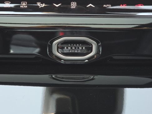 New 2026 Jeep Grand Cherokee L Limited AWD/4WD image 22