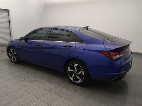 Used 2021 Hyundai Elantra Limited image 3