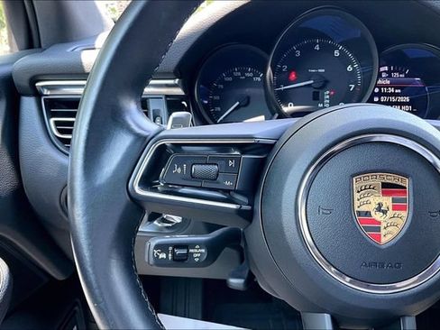 Used 2024 Porsche Macan AWD/4WD image 14