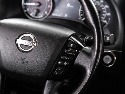 Used 2021 Nissan Armada SV AWD/4WD image 14