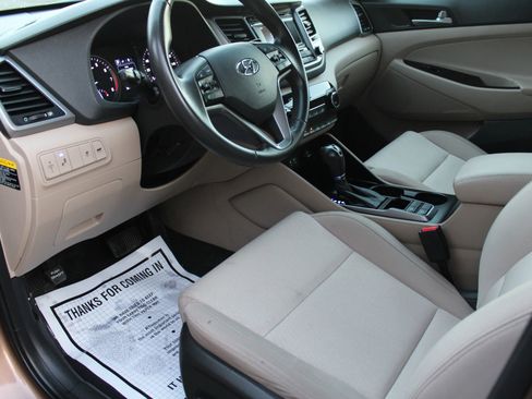 Used 2017 Hyundai Tucson Sport image 11