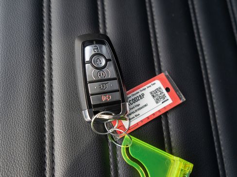 Used 2024 Ford Edge SEL w/ Convenience Package AWD/4WD image 30