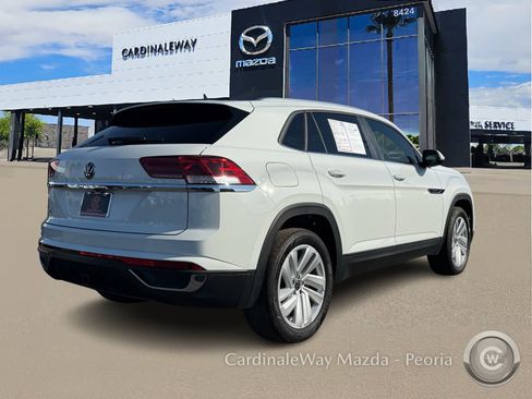 Used 2023 Volkswagen Atlas Cross Sport SE image 9