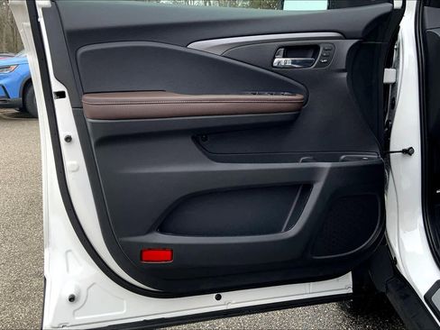 New 2025 Honda Ridgeline RTL image 11