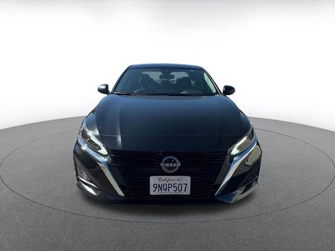 Used 2025 Nissan Altima 2.5 SV image 4