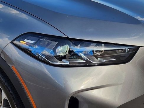 Used 2025 BMW X5 xDrive40i w/ Premium Package image 9