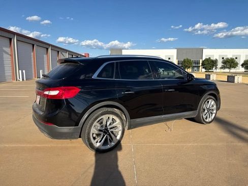 Used 2018 Lincoln MKX Reserve w/ Driver Assistance Package FWD image 5