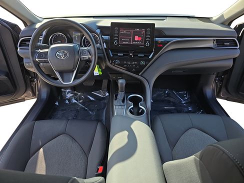 Used 2024 Toyota Camry LE image 9