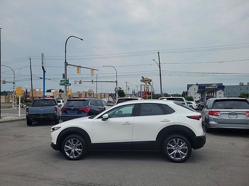 Used 2021 MAZDA CX-30 AWD 2.5 S w/ Premium Package image 2
