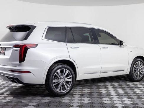 Used 2022 Cadillac XT6 Premium Luxury w/ Technology Package image 8