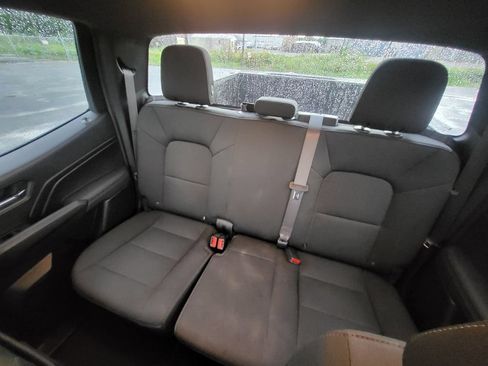 Used 2024 Chevrolet Colorado LT RWD image 13