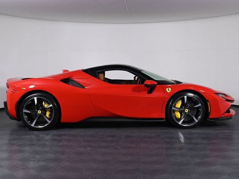 Certified 2025 Ferrari SF90 Spider AWD/4WD image 10