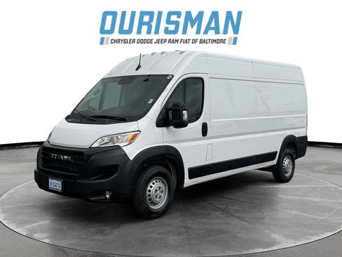 Used 2025 RAM ProMaster 3500 w/ Convenience Group FWD image 2