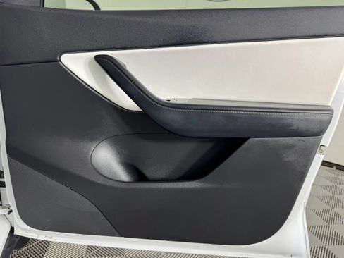 Used 2020 Tesla Model Y Long Range AWD/4WD image 40