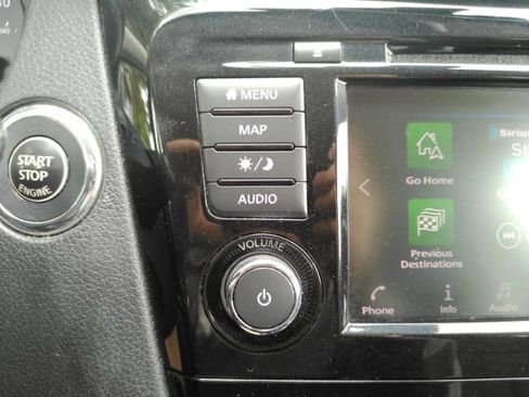 Used 2020 Nissan Rogue SL FWD image 47