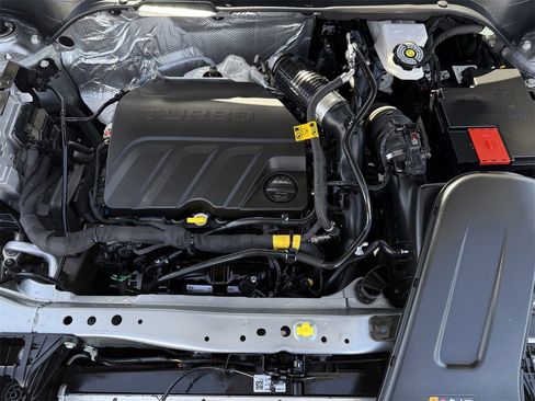 Certified 2025 Chevrolet Trax RS w/ Sunroof Package image 25