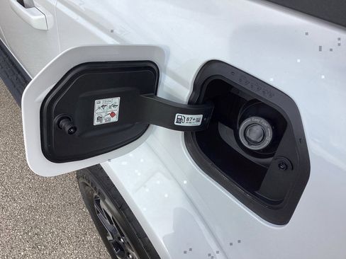 New 2025 Ford Bronco Outer Banks image 17