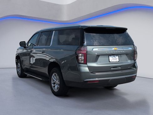 Used 2024 Chevrolet Suburban LT RWD image 5