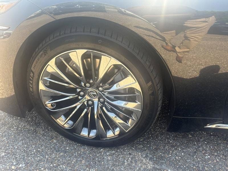 Used 2018 Lexus LS 500 w/ Interior Upgrade Package RWD image 38