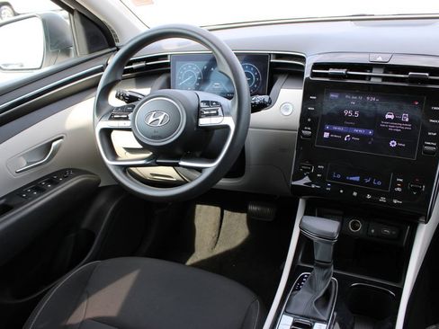 Used 2024 Hyundai Tucson SEL FWD image 8